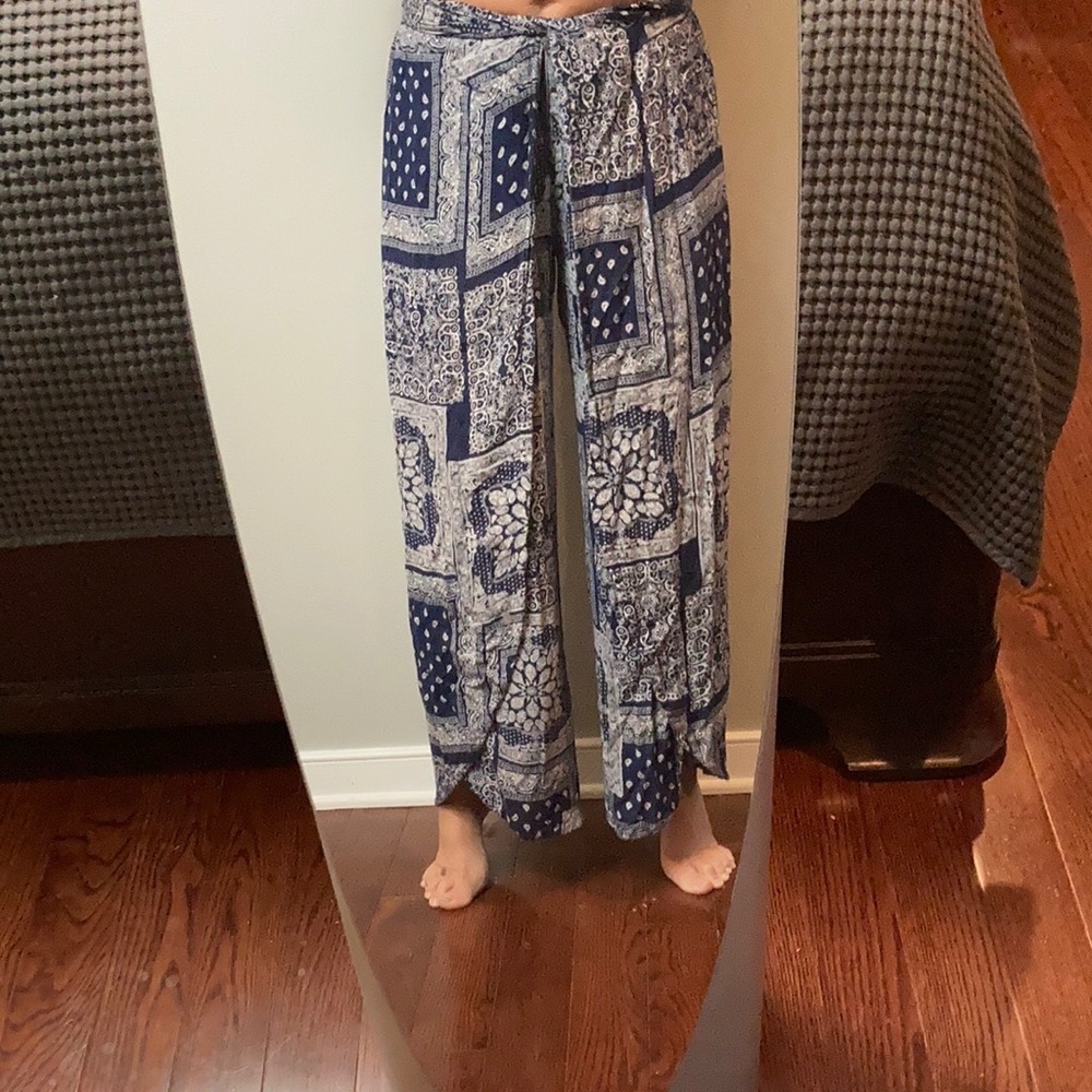 Two slits pants blue and white by Japna